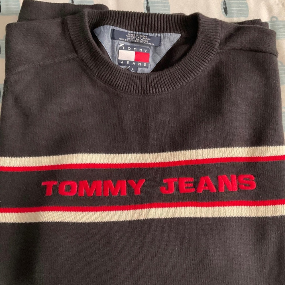 Tommy Hilfiger men’s long sleeve tee